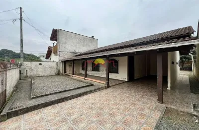 Casa com 3 quartos à venda no Petrópolis, Joinville 