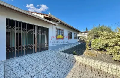 Casa com 3 quartos para alugar no Boehmerwald, Joinville 