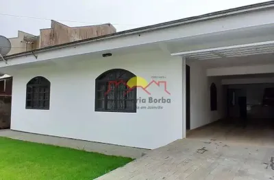 Casa com 3 quartos para alugar no João Costa, Joinville 