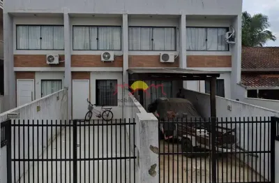 Casa com 2 quartos à venda no Boa Vista, Joinville 