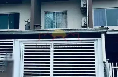 Casa com 2 quartos à venda no Paranaguamirim, Joinville 