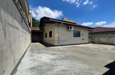 Casa com 6 quartos à venda no Petrópolis, Joinville 
