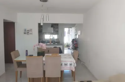 Casa em condomínio fechado com 2 domitórios em marechal deodoro - 90m²