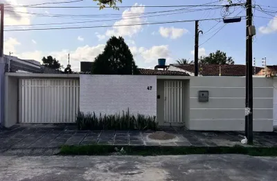 Casa com 4 dormitórios sendo 2 suítes + dce e piscina no jardim petrópolis - 255m²