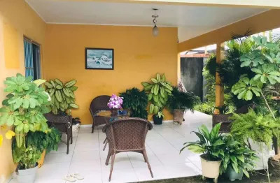 Casa com 3 dormitórios sendo 1 suíte disponível á venda na santa lúcia - 282m²