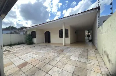 Casa com 3 dormitórios sendo 1 suíte no bairro do farol disponível para locação - 236m²