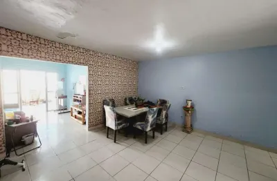 Casa com 4 dormitórios sendo 3 suítes no bairro do trapiche - 384m²