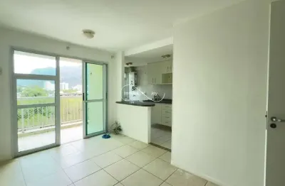 Apartamento com 2 quartos à venda na avenida salvador allende, 490, recreio dos bandeirantes, rio de janeiro por r$ 290.000