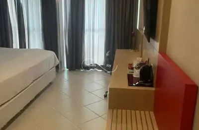 Apartamento com 1 quarto à venda na avenida salvador allende, 500, barra da tijuca, rio de janeiro por r$ 200.000