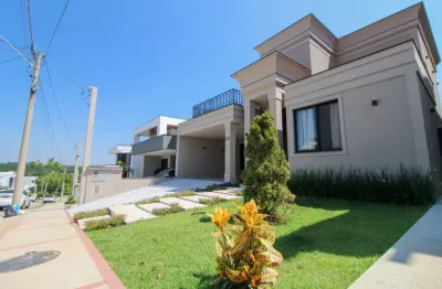Casa e clube perfeito e ha 10 minutos do shopping iguatemi