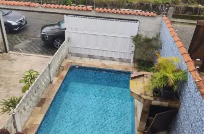 Casa com 3 quartos à venda na Avenida Marina, 500, Jardim Aguapeu, Mongaguá
