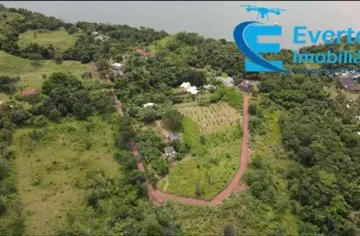 Excelente rancho medindo 31.500 m²-  apenas 16,5 km de uberlândia, br 365 sentido romaria, sendo 10 km asfalto e 6,5 km terra - trajeto cascalhado !