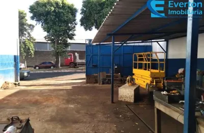 Excelente galpão com 190m² de área construída e terreno de 260m² no bairro tibery;