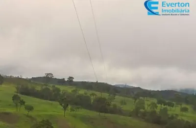 Fazenda rica em água, com 25,50 alqueires em presidente olegário - mg;