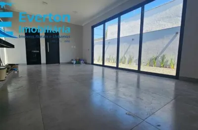 Casa nova, 90 m², 2/4 sendo 1 suite c/ 2 chuveiros,  sala, cozinha e área gourmet, banheiro social e lavabo, lavanderia coberta, 2 garagens.