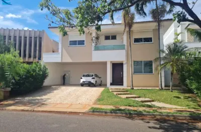 Casa no gávea hill 1, com 4/4 sendo 2 suítes, área gourmet com churrasqueira, piscina e 4 vagas sendo duas cobertas.