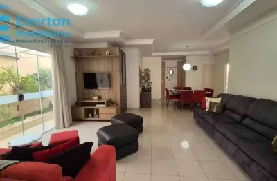 Casa no bairro karaíba, em excelente localização! com 4 quartos, sendo 2 suítes (a suíte principal conta com closet e hidromassagem. garagem 04 carros