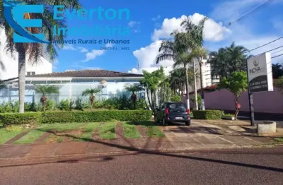 Clínica  veterinária, ac 360 m², at 20 x 44,5, recepção, 08 salas, 01 centro cirúrgico, escritório, cozinha, 02 banheiros, área de 70 m² pra banho