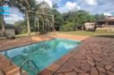 Chácara de luxo à venda em uberlândia-mg  3 quartos, piscina, pomar, condomínio eldorado - imperdível!