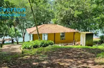 Rancho 30.000m2 - miranda indianópolis - moradia, lazer e pescaria. casa 02 quartos, 01 suite, churrasqueira, fogão e forna a lenha, 100 mts margem