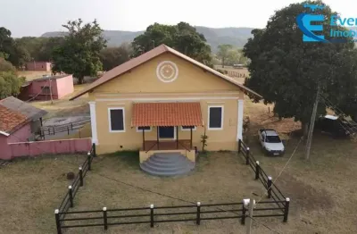 Excelente fazenda contendo 500 hectares com excelente infraestrutura. localizada próxima a br 050 entre uberlândia e uberaba