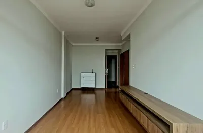 Lindo apartamento, prédio novo com elevador, box individual e garagem