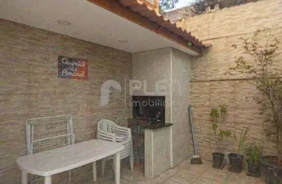 Sobrado à venda com 140 metros, próximo a avenida conceição.