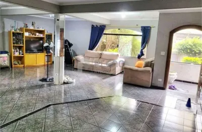 Casa com 4 quartos à venda na Rua Samurais, 366, Vila Maria Alta, São Paulo