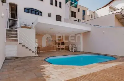 Sobrado à venda com 387 de área útil no jardim paraíso com área gourmet com piscina, forno e churra