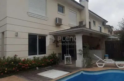 Casa alto padrão com 253m² em condomínio fechado à venda no tremembé.