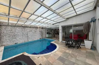 Casa em condomínio fechado com 5 quartos à venda na Rua Manuel Morais Pontes, 135, Vila Albertina, São Paulo