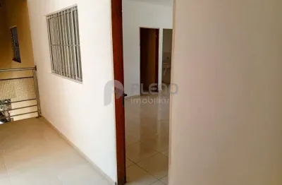 Kitnet / Stúdio para alugar na Rua Viana, 102, Vila Ayrosa, São Paulo