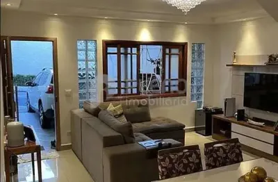 Casa em condomínio fechado com 3 quartos para alugar na Rua Comprida, 523, Vila Mazzei, São Paulo