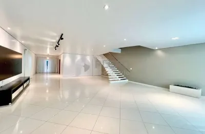 Casa em condomínio fechado com 4 quartos à venda na Avenida Nova Cantareira, 3924, Tremembé, São Paulo