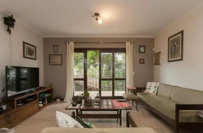 Sobrado em vila irmãos arnoni com 4 quartos, sendo 2 suítes, 205m² para venda