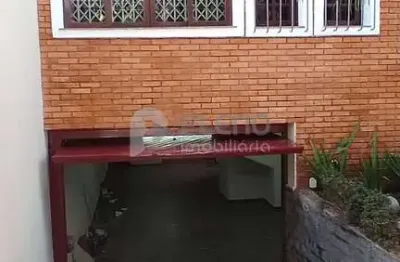 Casa com 3 quartos para alugar na Rua Antônio Pires, 201, Vila Albertina, São Paulo