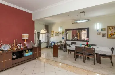 Casa para venda em Jardim São Paulo (Zona Norte) com 315 m², 4 quartos, sendo 3 suítes, 315m², São