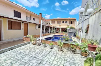 Sobrado com piscina à venda, 3 quartos , 4 vagas - Vila Santa Terezinha (Zona Norte), São Paulo, SP