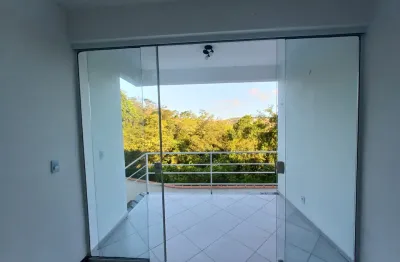 Oportunidade - casa 2  quartos com suíte em área verde, com condomínio acessível.