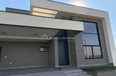 Casa nova, à venda em condomínio, com 3 suítes e piscina