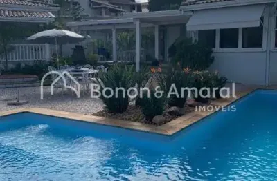 &#34;elegância provençal em valinhos: casa exclusiva com jardins, piscina e espaço gourmet&#34;