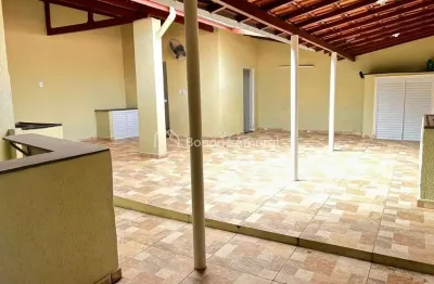 Casa com 3 quartos à venda na Bahia, 417, Vila José Paulino Nogueira, Paulínia