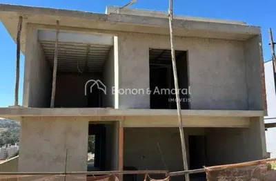 Casa à venda em condomínio novo, na divisa entre vinhedo e valinhos.