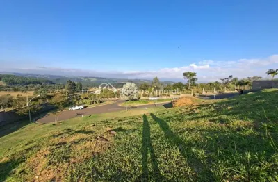 Terreno de esquina com vista panorâmica no condomínio entre verdes em campinas