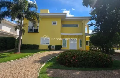 Sobrado com 316m², 4 suítes, 3 com closet, com piscina em barão geraldo