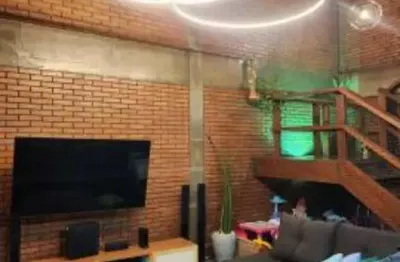 Sobrado com grande área verde a venda no planalto paulista, 3 dormitórios, suite, 4 vagas.
