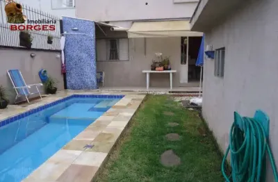 Sobrado amplo com piscina  a venda no planalto paulista.
