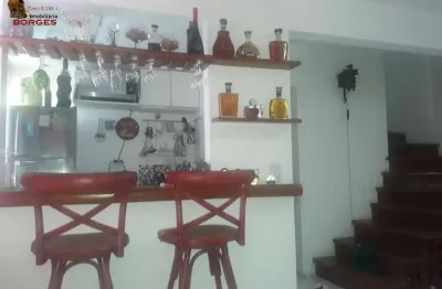Duplex em andar alto, iluminação natural, 2 dorm, 1 suite, próx. ao metrô