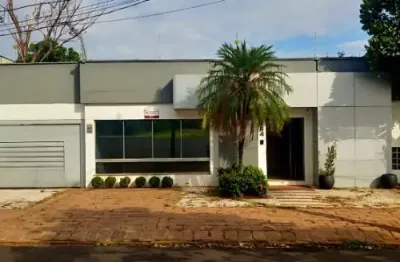 Linda casa comercial a venda ou locação no bairro cidade jardim