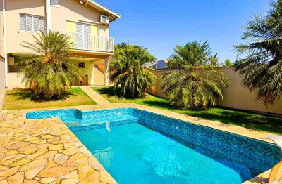 Linda casa com piscina 3 dormitórios 1 suíte no bairro glebas california